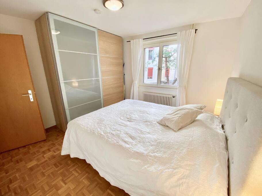 Comfortable, Very Well Located Between Train Station And Lake! Лозанна Экстерьер фото